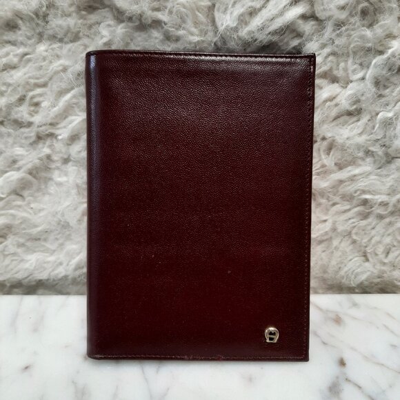 Vintage Etienne Aigner Burgundy Leather Bi-fold Wallet - Picture 1 of 10